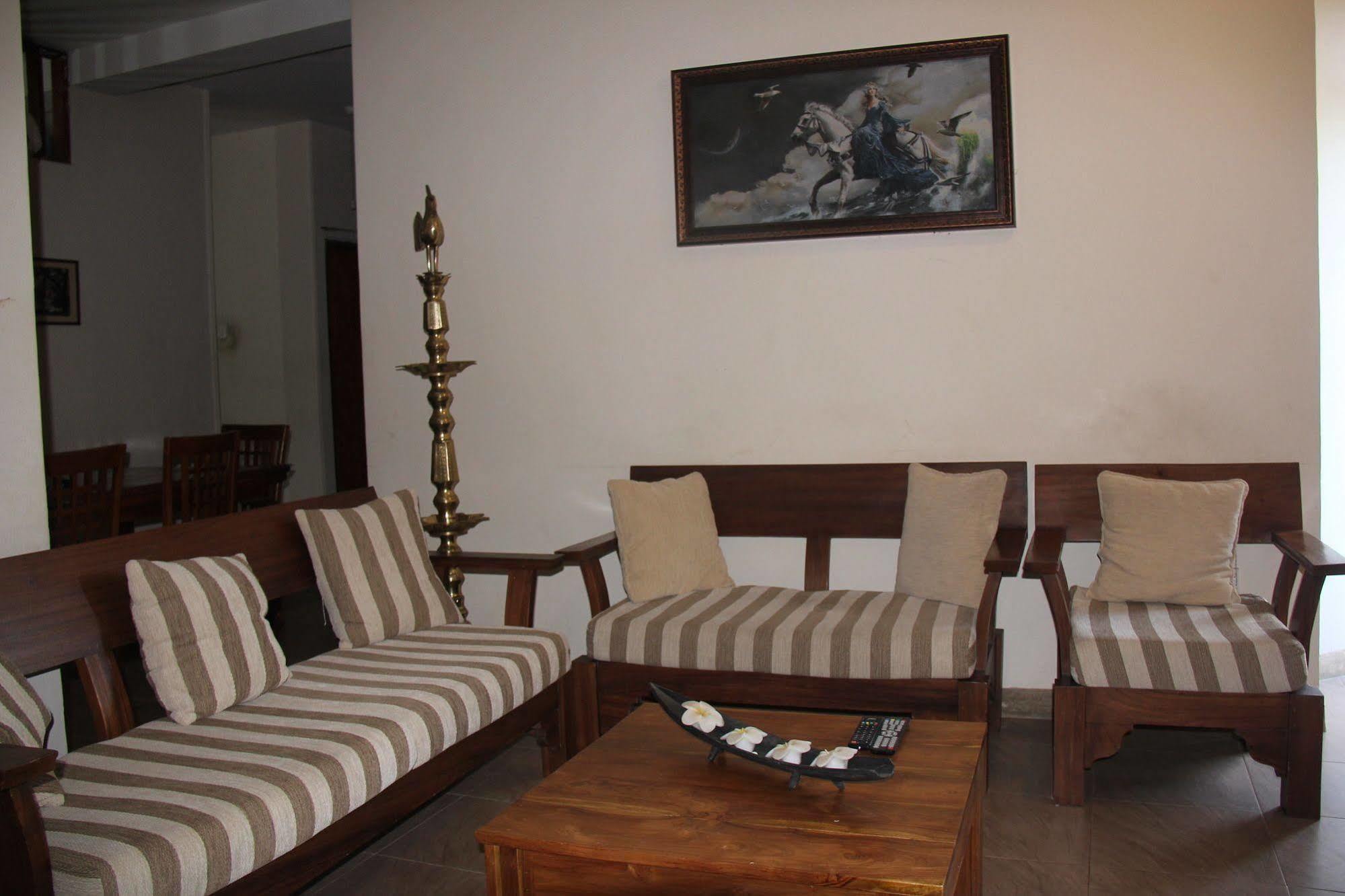 Bed and Breakfast Camarin Residencia Kandy Exterior foto